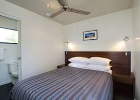 Swansea Beach Chalets 5