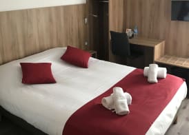 Brit Hotel Plaisance A9/A61 4