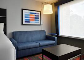 Holiday Inn Express & Suites BRUNSWICK by IHG 3