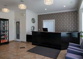Riverland Inn & Suites 2