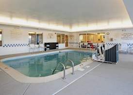 Inn & Suites Bloomington 4