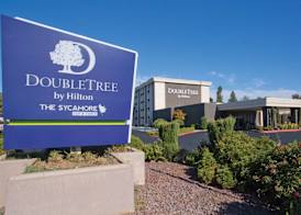DoubleTree by Hilton Chico 5
