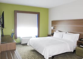Holiday Inn Express & Suites MARTINSVILLE-BLOOMINGTON AREA by IHG 4