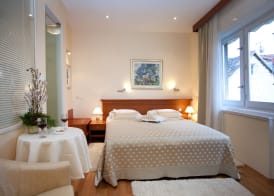 Royal Suites 4