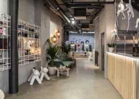14 Reasons Why Hotel Athens 3