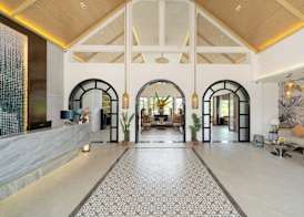 Howard Johnson by Wyndham Phuket Naiyang 4
