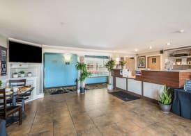 Red Lion Inn & Suites Sequim at Olympic National Park 2