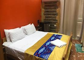 Golden Hotel 5