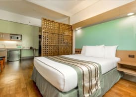 Microtel by Wyndham South Forbes near Nuvali 5