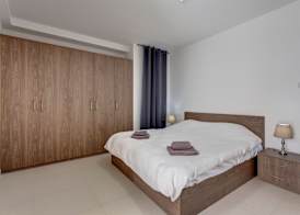 Modern 1BR Apartment in a Central Location 2