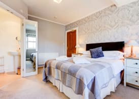 Lyndale Guest House 3