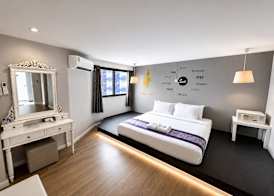 Sawasdee Siam, Pattaya 5