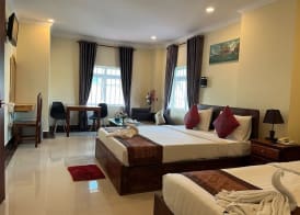 Queenwood Hotel 3