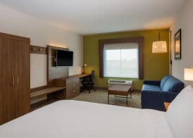 Holiday Inn Express & Suites Atlanta Southwest-Fairburn 2