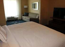 Fairfield Inn & Suites by Marriott Bowling Green 4
