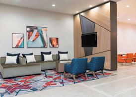 The Center Hotel Grand Rapids Airport 3