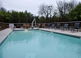 Hampton Inn Madison 4