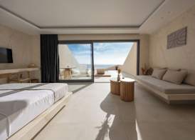 Pnoe Luxury Suites 3