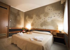 Hotel Diplomatic 3