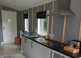 Tranquil Cabin Retreat- Sleeps 2, Parking 5