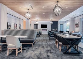 La Quinta Inn & Suites by Wyndham Yucaipa 3