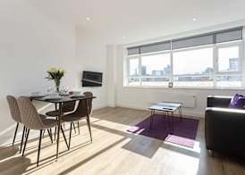 Modern, Stylish 1BR Apartment Nearby AO Arena 3