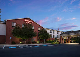 Hampton inn Medford 4