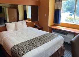 Microtel Inn & Suites Newport News 5