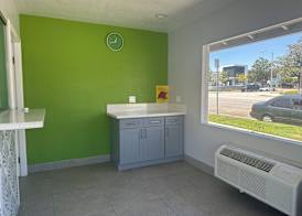 Hi-Way Host Motel 5