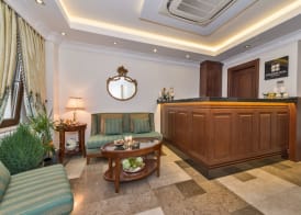 Four Doors Hotel 2
