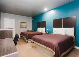 Econo Lodge Inn & Suites Channelview - Houston East 4