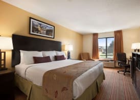 Ramada by Wyndham Wisconsin Dells I-90 4