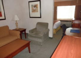 Best Western Plus Rama Inn 4