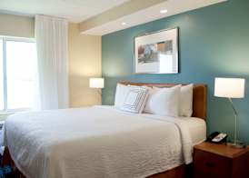 Fairfield Inn & Suites Ames 3