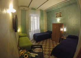 Român Holidays 5