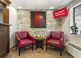 Red Roof Inn & Suites Swansea 3