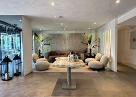 Four Hills Hotel 4