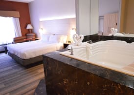 Holiday Inn Express TOLEDO-OREGON by IHG 2