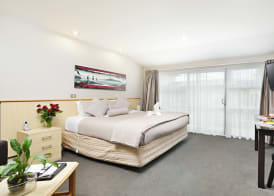 Arthur's Court Motor Lodge 3