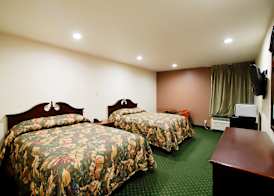 OYO Pinewood Inn & Suites Silsbee 5