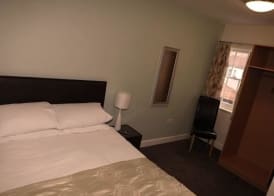 The Downe Arms 3