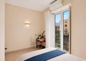 Family 2 bedroom Apartment Terrace Sorrento Centre 5
