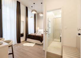 Oasis Luxe Boutique Suites by BQA 5