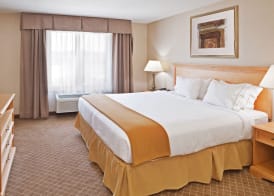 Holiday Inn Express & Suites CHESTERFIELD - SELFRIDGE AREA by IHG 3