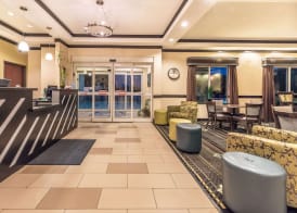 Days Inn & Suites by Wyndham Mineral Wells 2