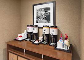 Hampton Inn Findlay 4