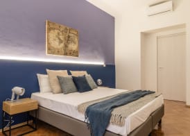 Ghiberti Apartments - Prussian Blue 5