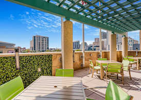 Embassy Suites by Hilton Houston Downtown 2