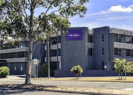Mercure North Melbourne 2