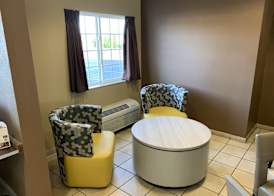Microtel Inn & Suites by Wyndham Prairie du Chien 3